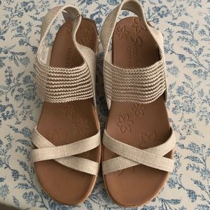 Skechers Luxe Foam Wedge Sandals